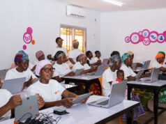 Fondation Orange : plus de 8 650 femmes formées grâce aux Maisons Digitales